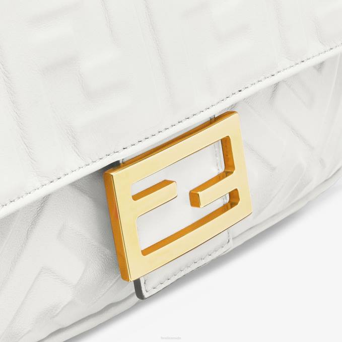 Women Baguette Leather Bag White Fendi Accessories 6RHH749